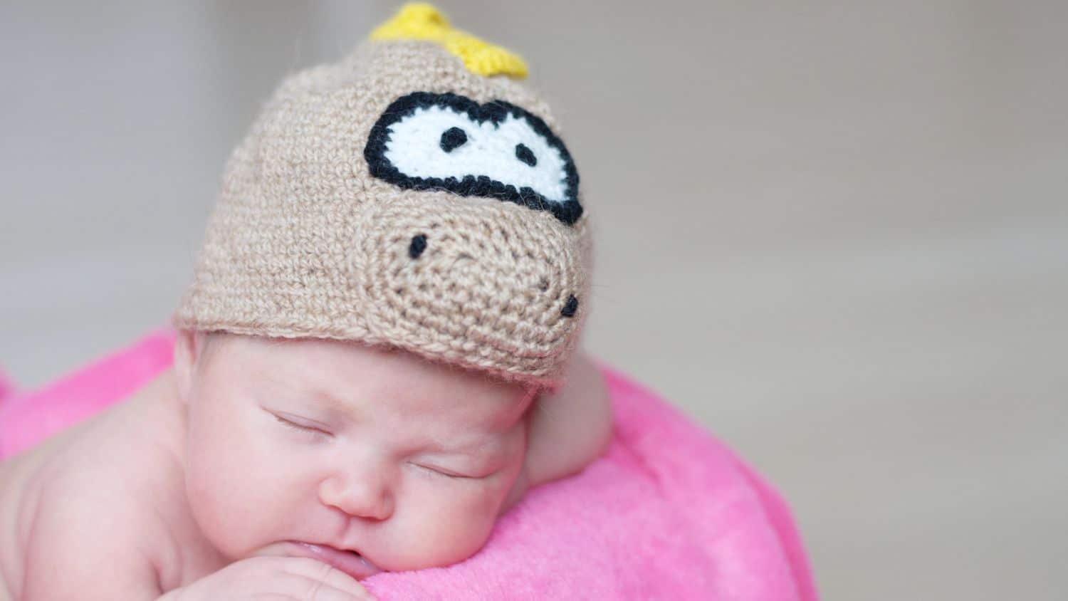 Strickmütze für Baby – so bleibt der Kopf mollig warm